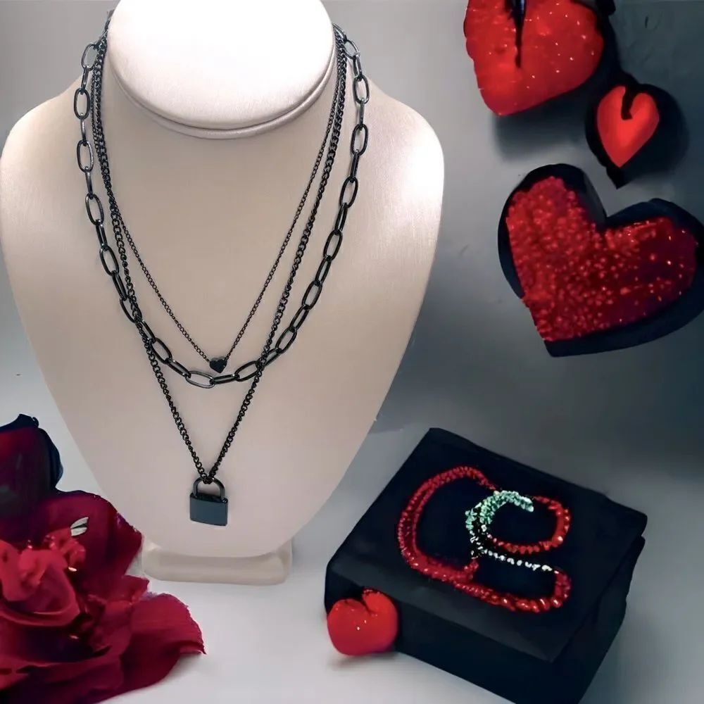 Layered 🖤 Lock Necklace l Black or Silver l 1 - piece l New